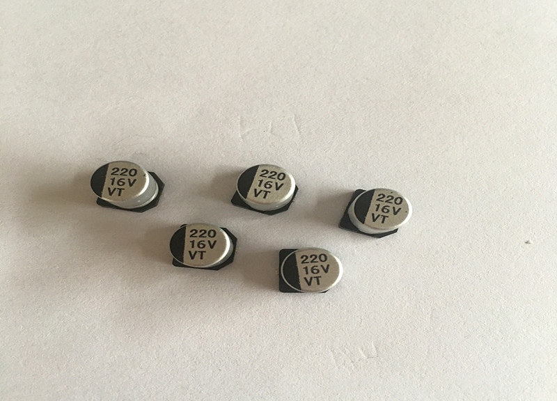 16V220貼片鋁電解電容